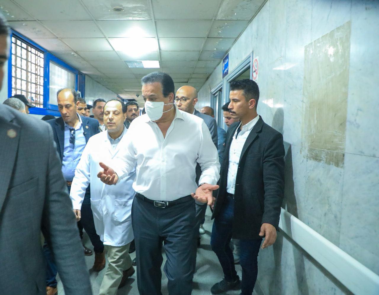 مشاكل طبية وتحقيقات وإقالة لمسؤولين.. شهر الأزمات في وزارة الصحة