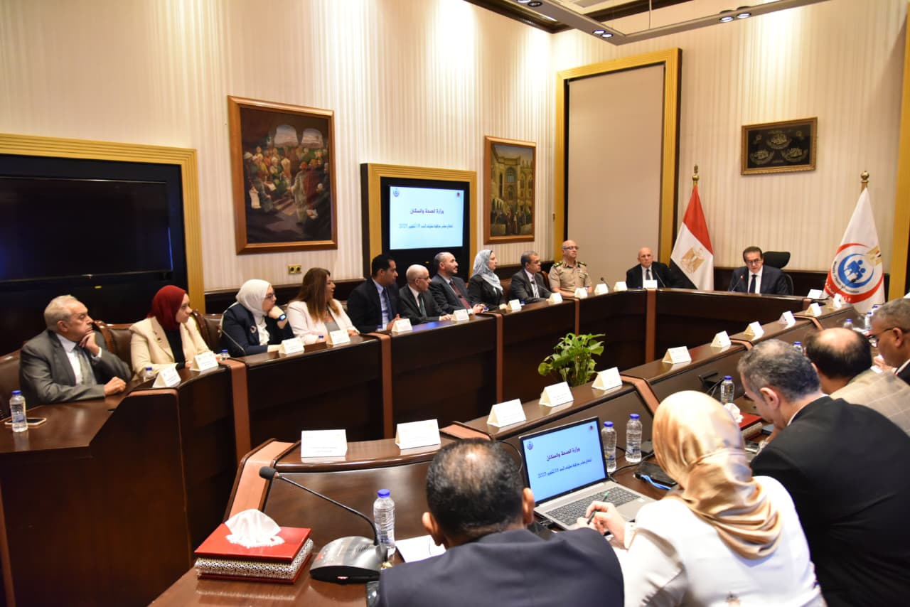 وزير الصحة يترأس اجتماعًا لتوحيد أسعار أكياس الدم وضبط حملات التبرع