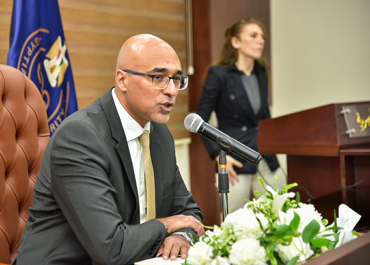 هيئة الدواء المصرية تبحث مع شركات الاستيراد آليات تطبيق منظومة التتبع الدوائي