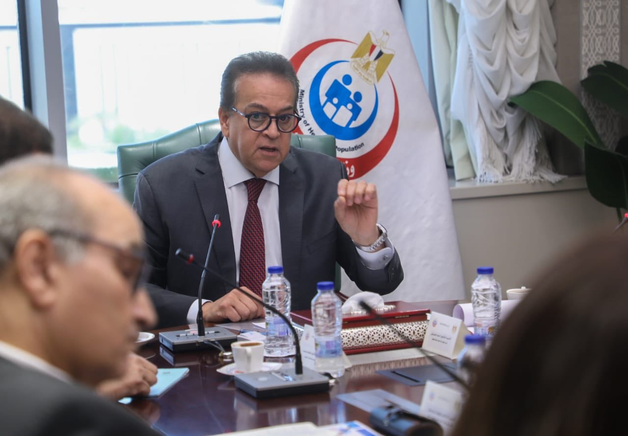 لجنة فنية لوضع الضوابط..توجيهات عاجلة من وزير الصحة لصرف الأجهزة التعويضية بـ