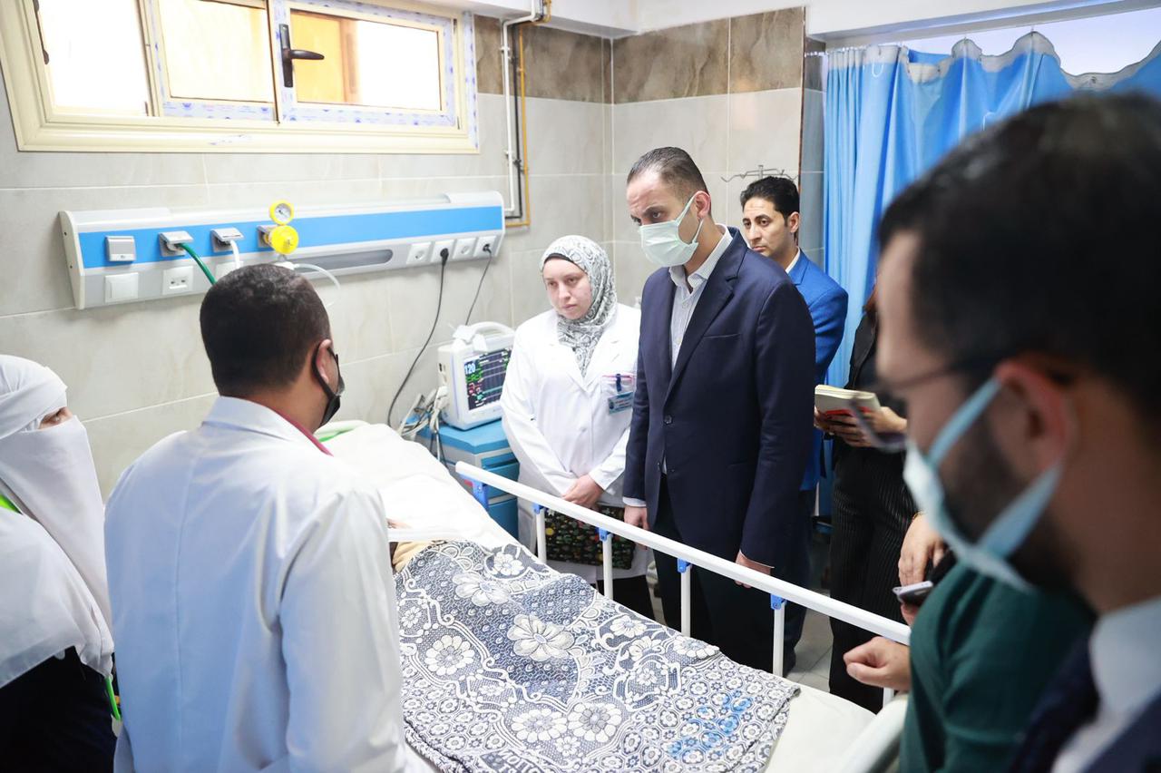 نائب وزير الصحة يتفقد مستشفيات مطروح.. ويوجه بتسريع تشغيل 