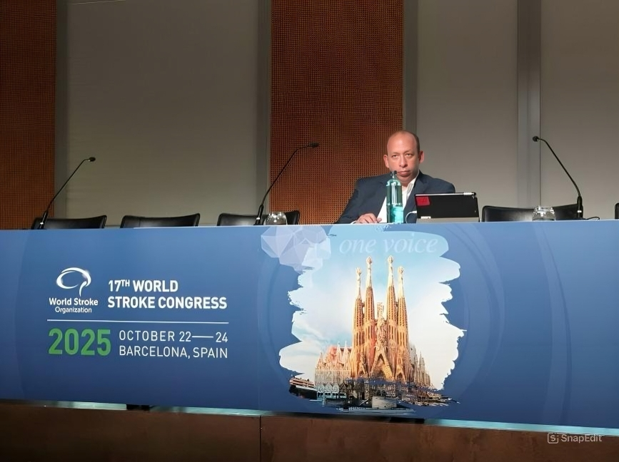 رئيس الشبكة القومية للسكتة الدماغية يعرض النموذج المصري أمام العالم في إسبانيا